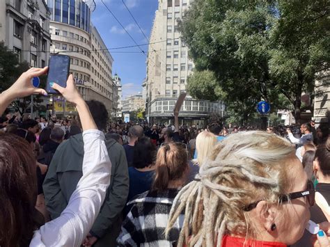 PROTEST U CENTRU BEOGRADA ZBOG TRAGEDIJE U NOVOM SADU Beograduživo rs