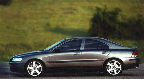 Volvo S60r 2002 Hd Picture 2 Of 4 35817 2087x1152