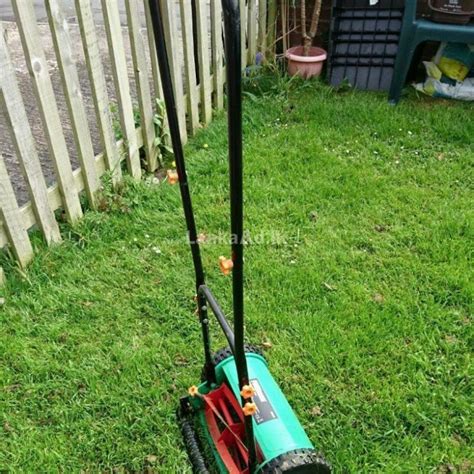 Manual Grass Cutting Machine Repair Colombo