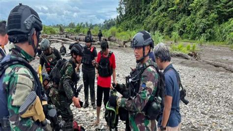 TNI Polri Evakuasi 5 Jenazah Diduga Anggota KKB Di Yahukimo Papua