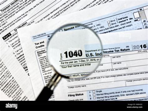 1040 Us Individual Income Tax Return Form Stock Photo Alamy