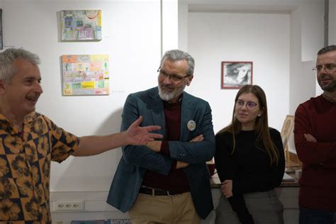 Промоција на сликовницата „Пргавиот зајак" | Окно.мк