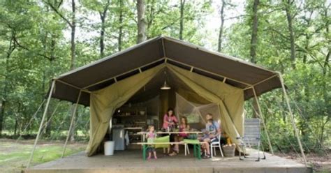 Lunchen In De Lodgetent In Nederland Wel Genieten Van Een Verblijf In