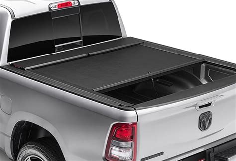 Roll N Lock M Series Manual Tonneau Cover