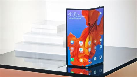 Huaweis Mate X Is A Foldable Phone That Runs 2600