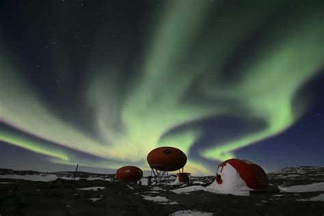 Awesome Aurora – Australian Antarctic Program