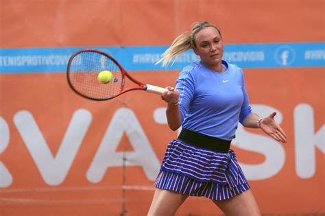 Ruskinja Diana Šnajder pobijedila Donnu Vekić u finalu WTA turnira iz