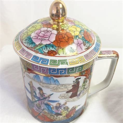 Vintage Chinese Hand Painted Tea Cups Mugs A Pair For Sale At Stdibs