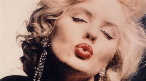 Duck Lips Selfie Meaning | Lipstutorial.org
