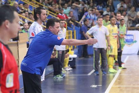 Foz Cataratas Vence E Chega Ao G Da Liga Nacional De Futsal Lnf