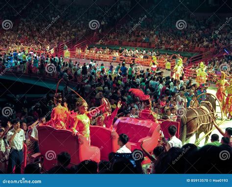 Crowd Of People Watch Circus Performance Editorial Image Image Of