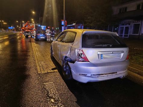 Nie Ust Pi Pierwsze Stwa Dosz O Do Zderzenia Jedna Osoba W Szpitalu