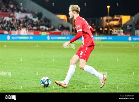 Lucas Brumme RWE am Ball Fußball 19 Spieltag 3 Liga Saison 2023