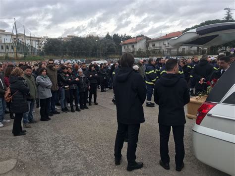 Vasto Dopo L Ultimo Saluto A Zio E Nipote Oggi Il Terzo Funerale