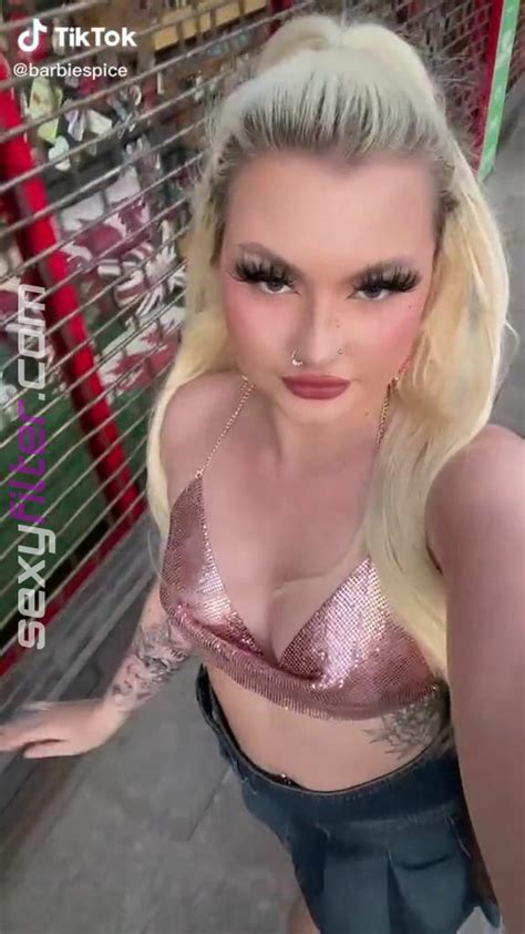 Hot Lowri Rose Williams Shows Cleavage In Crop Top Sexyfilter