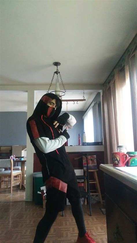 Ikonik Skin Cosplay