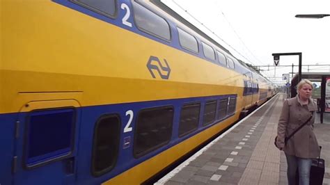 VIRM Komt Met Sluitseinen Aan Aan Op Station Alphen Aan Den Rijn YouTube