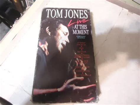 Tom Jones Live At This Moment Vhs Mercadolibre