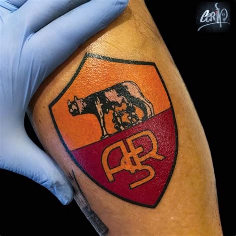 Tatuaggi Roma Significato Simboli E Foto Della Squadra Giallo Rossa