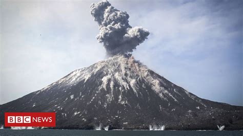 Tsunami na Indonésia Deslizamento da lateral de vulcão pode ter