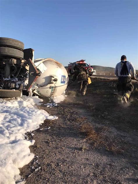 Vuelca Pipa Con Di Sel En La Supercarretera Rioverde Slp Fotos