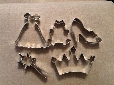 Princess And The Frog Cookie Cutters Set Of 5 Gown Glass Etsy