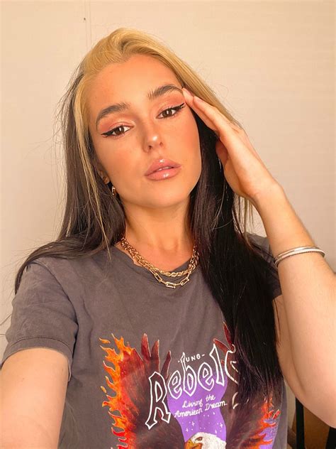 Elena Carroll Classicsplendour Instagram Photos And Videos Women T Shirts For Women Blonde