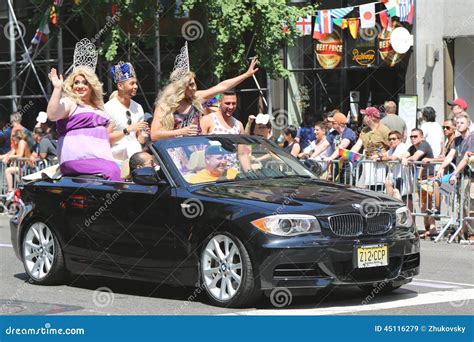 Participantes De Lgbt Pride Parade En New York City Imagen De Archivo Editorial Imagen De