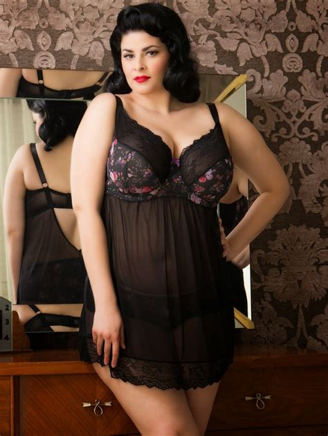 All About Women S Things How To Boost Your Self Image With Curvy Or Plus Size Sexy Lingerie