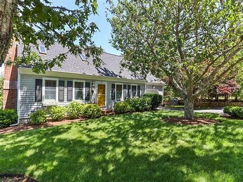 56 Monomoit Lane Chatham Ma 02633 Zillow