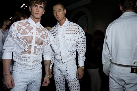 Versace Men Springsummer 2015 Behind The Scenes The Fashionisto