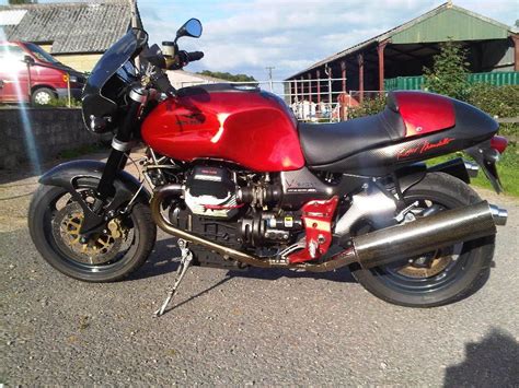 Moto Guzzi V Rosso Mandello