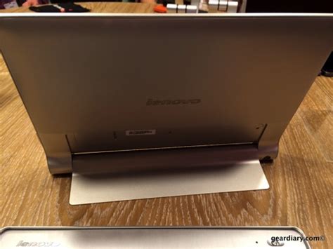 Hands On With The Lenovo Yoga Tablet 10 Hd At Mwc 2014 Geardiary