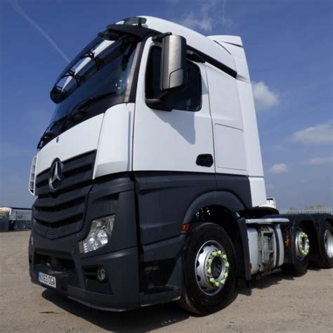 MERCEDES ACTROS 2545 STREAMSPACE 6x2 TRACTOR UNIT 2013 KX63 OGA Fleetex