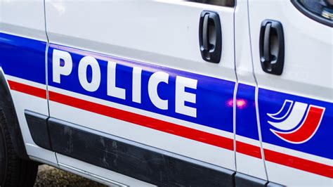 Bordeaux Une Voiture Fonce Dans La Foule Lors Dune Course Sauvage