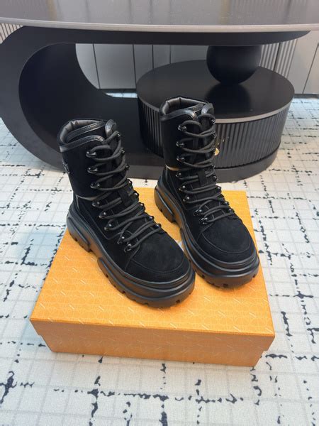 Кроссовки Naked Wolfe купить с доставкой по выгодным ценам в интернет магазине OZON 1711714709