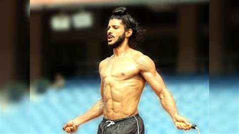 Movie Review Bhaag Milkha Bhaag Feels Like An Exaggerated Yarn Firstpost