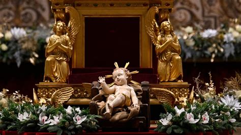 Messe de la Nuit de Noël le Dieu de lincarnation choisit la petitesse