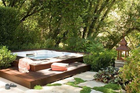 Inspiracion y muchas ideas para poner un jacuzzi en tu jardín