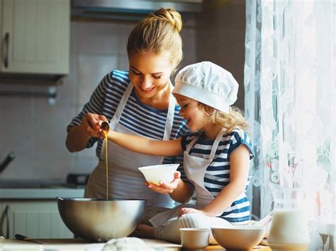 10 Dinner Tips From Working Moms Who Cook Every Night