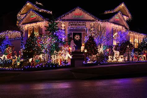 Top 10 Des Plus Belles Maisons Décorées Pour Noël Le Petit Shaman