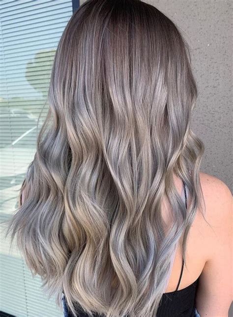 Los 5 colores de cabello más favorecedores para las pieles frías