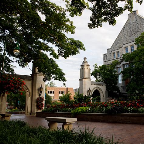 The 25 Best College Towns in America - Bloomington, IN #4!: 2021: News: News & Events: School of ...