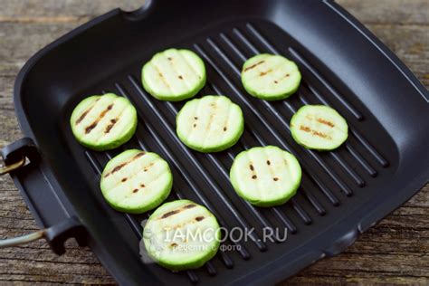 Горячие бутерброды с сыром бри и кабачками-гриль — рецепт с фото пошагово