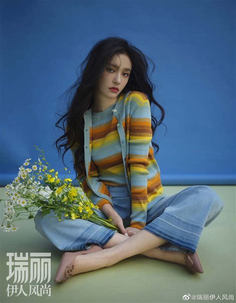 China Entertainment News Lin Yun Poses For Photo Shoot In 2021 Poses