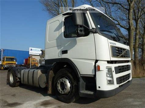 Volvo Fm 12 460 2005 Standard Tractortrailer Unit Photo And Specs