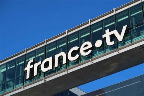 FranceTV Publicité CNN RTL et Point de Vue Les médias à la Une 25