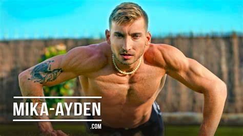 Anteo Chara le modèle du site porno gay Mika Ayden