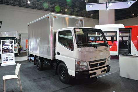 Mitsubishi Fuso Unveils Next Generation Ecanter