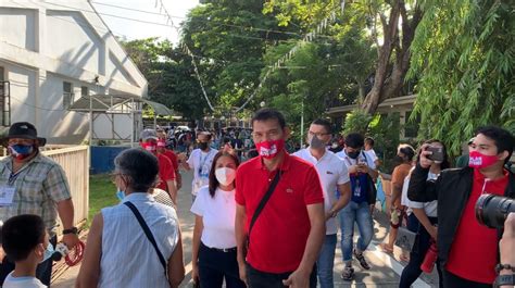 BILANG PILIPINO Presidential Bet And Labor Leader De Guzman Votes In